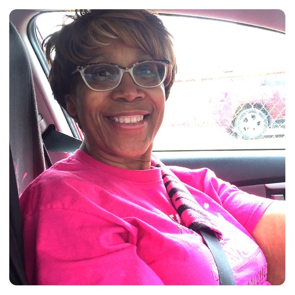 Meet your Posher, Veronica - Picture 1 of 1
